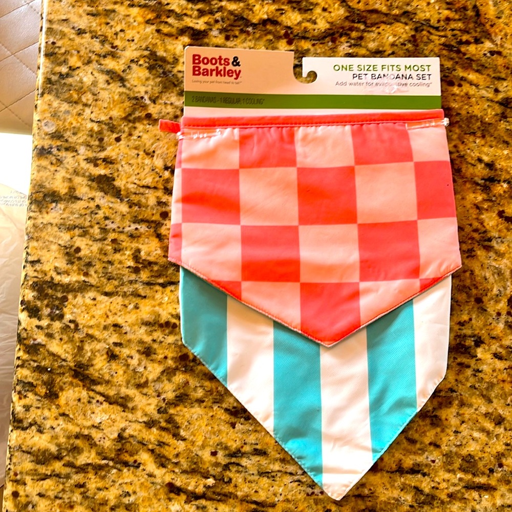 New bandanas for dogs 🐕 M